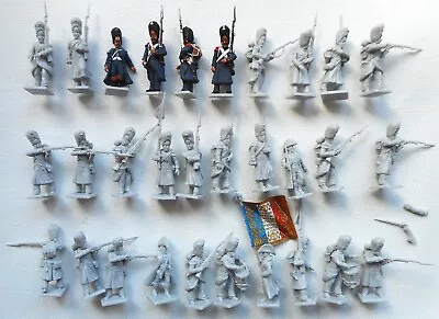 Thirty 28mm Napoleonic French Guard Grenadiers. Plastic Victrix Miniatures. • £13.27