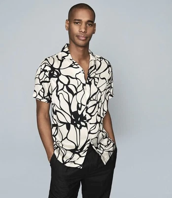 £27 • Buy £95 •REISS • Griffin Floral Printed Cuban Collar Shirt Sz S. BNWT