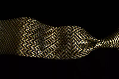 IZOD - Men's Gold Houndstooth 100% Silk Neck Tie 3.4 W X 59 L • $24.99