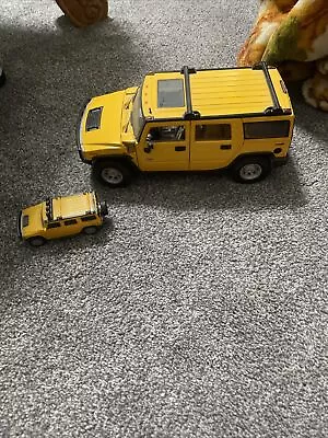 Maisto Hummer H2 Sport Utility Vehicle Yellow Diecast  1:18 Scale Plus Small One • $34.99