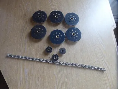 MECCANO DRIVE CHAIN AND 9 X SPROCKETS FOR Eg. DRIVES GEAR BOXES SORTERS SIFTERS • £10