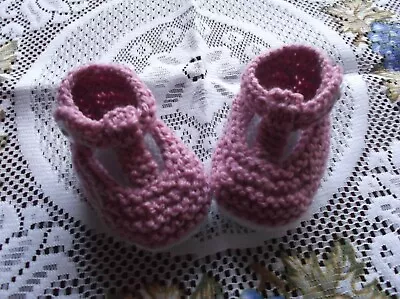 Hand Knitted  Baby Shoes / Booties 0-3 Months  • £2.30