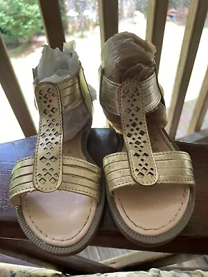 Jumping Beans Girl Size 10 Enchanted Gold Gladiator Sandals • $12.70