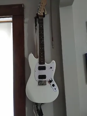 2018 Squier Mustang By Fender White 6-String Electric Guitar (VP4009934) • $150