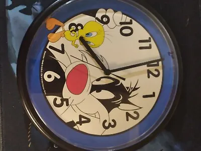 $32.99 • Buy Looney Tunes Clock 1994 Tweetie And Sylvester Warner Bros
