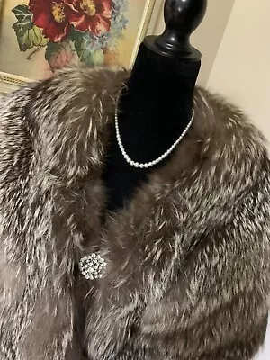 $225 • Buy Vintage Real Genuine Oversized Silver Fox Fur Stole Cape Wrap Soft & Fluffy