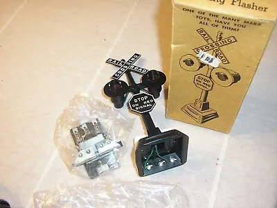 Marx Train Accessories Set Of 2 Transformer And Signal Light • $17