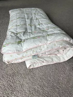 Vintage Laura Ashley Castleberry Full Comforter • $80