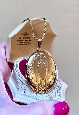 Very Pretty Vintage Large Yellow Gold-Filled Ornate Floral Locket Necklace • $48