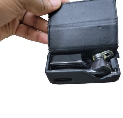 $45.39 • Buy Plantronics Discovery 975 Bluetooth Headset Black W/ Charging Case WORKING