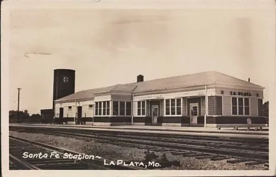 1950 LA PLATA MO  SANTA FE STATION Train Rr REAL PHOTO  Postcard Rppc • $29.95