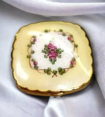 Vintage La Mode Compact Guilloche Floral Design Gold Toned Powder Mirror Case • $37.80