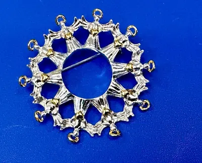 Angles In Circular Pattern Holiday Wreath Avon Signed Vintage Brooch Pin • $6.50
