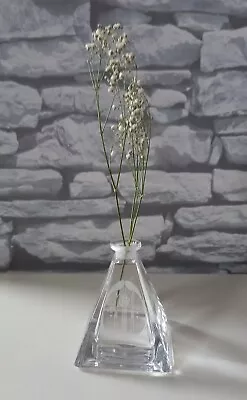 VINTAGE ! MACKINTOSH ROSES CLEAR GLASS TRIANGLE VASE Size: 95 X 75 X 75 HEAVY • £14.99