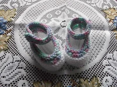 Hand Knitted  Baby Shoes / Booties 0-3 Months • £2.30