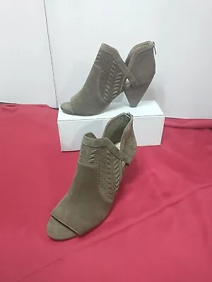 Vince Camuto Womens  SZ 10 W Heel Zip Cone Heel Ebelin  Brown Ankle Boot  • £28.45