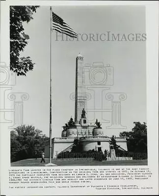 1967 Press Photo Abraham Lincoln's Tomb At Oak Ridge Cemetery Springfield • $19.99