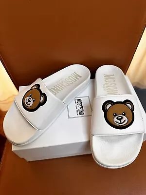 MOSCHINO TEEN Teddy Bear Motif Slides Beach Sandals Size 39 EU (US 8 Big Kid) • $49