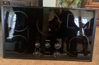 $1099 • Buy Thermador Black Glass Electric Cooktop 36” CEH365QB