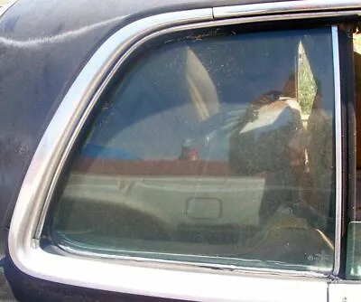 Mercedes Door Quarter Glass Rear Right W123 Coupe '77-'79 • $154