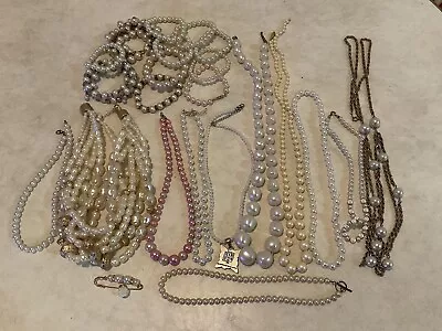 VINTAGE To New FAUX PEARL JEWELRY Assorted Lot Of 23 PIECE Necklace Bracelet • $20