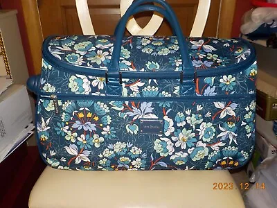 Vera Bradley Wheeled Travel Carryon In Floral Bursts 20  X 10  X 11  • $110