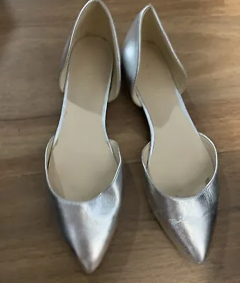 Nine West Leather Silver Pointed Flats Split Toe Heel Size 7 • $15