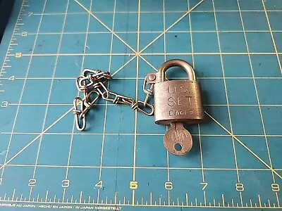 1 Vintage Eagle U.S. Government Brass Padlock Lock With Chain • $15.09