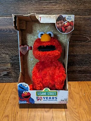 Hasbro Sesame Street Love To Hug Elmo (E4467) • $20