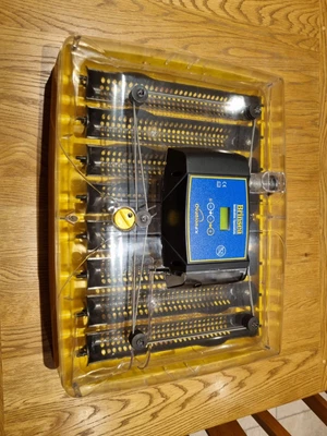 £495 • Buy Brinsea Ovation 56 EX Egg Incubator