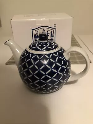 London Pottery Lattice Globe 4Cup Cottage Teapot Blue&White With Original Box • £15