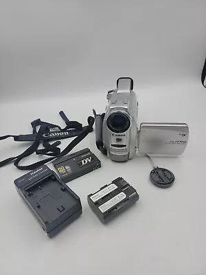 Canon ZR70MC Mini DV Camcorder STUCK CASSETTE TRAY With Batteries Charger • $44.99