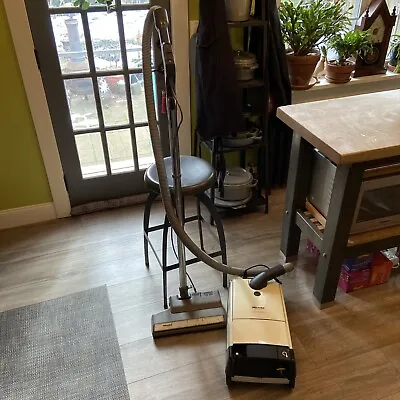 Miele S230i Vacuum With Power Brush And Floor Attachment • $125