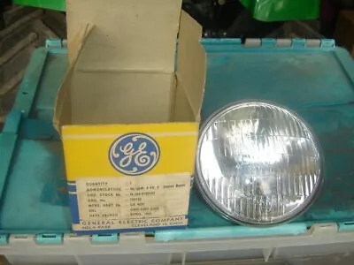 Vintage 1951 GE Head Light Bulb PAR 46 6V  35w Military Head Lamp Bulbs 5  NOS • $29.99