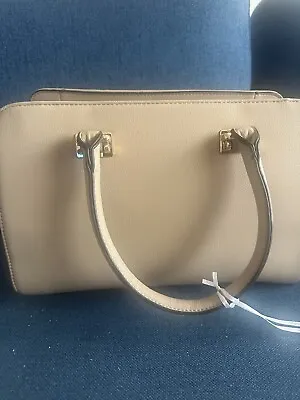 La Terre Beige Fashion Handbag • $20