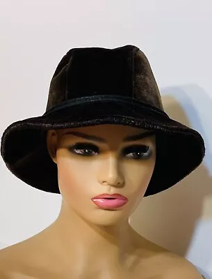 Vintage Ladies Amanda Smith Dark Chocolate Velvet Cloche Style Hat 21” • $22.99