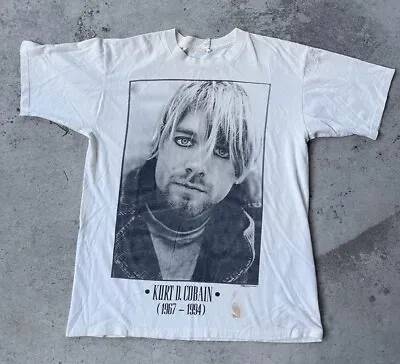 Vintage 90s Kurt Cobain 1994 Memorial T-shirt (RARE FL Robinson Tag) Nirvana L • $788