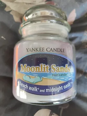 Yankee Candle Moonlit Sands Swirl Medium Jar • £25
