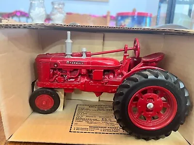 Vintage ERTL Farmall H Tractor Red | 1/16 Scale | 1986 | #414 • $25