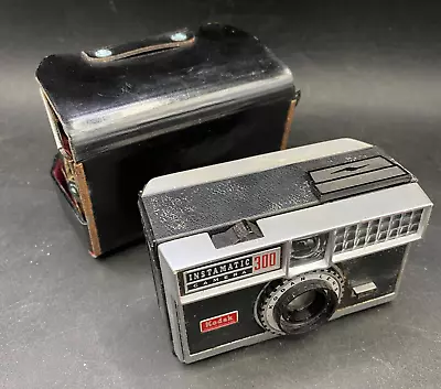 Kodak Instamatic 300 Camera With Black Leather Case  Vintage Not Tested • £12.47