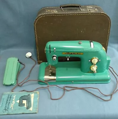 Tula Modelo 1 Vintage Electric Sewing Machine 1960 ТУЛА-1 Made In USSR • $139