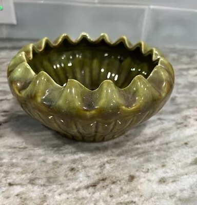 Vintage Maurice California Pottery USA MR23 Scalloped Edge Bowl • $17