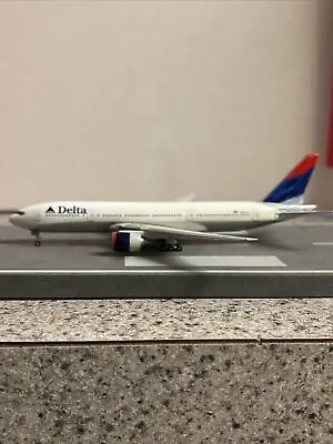 StarJets SAMPLE 1:500 Scale Diecast Model Delta Boeing 777-232ER N863DA  • $48.99