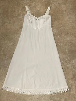 Vintage Cotton Polyester White Full Slip-32-Made In USA-Lace Accents • $19.99