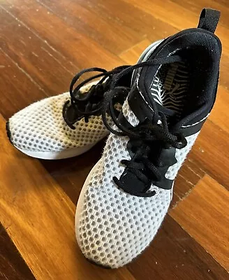 $15 • Buy PUMA Women's Black And White Lightweight Sneakers Size 40  