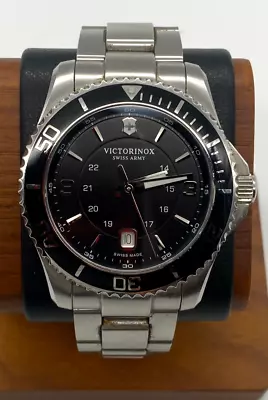 Swiss Army Victorinox 241697 Men's Maverick Analog Display Quartz Watch Sapphire • $299.99