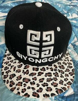  GIYONGCHY  G-Dragon Pre-Owned Black Adjustable Snapback With Leopard Print • $15