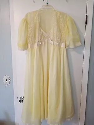 Vintage Juliana Lingerie Gown With Robe Size Small • $9.99