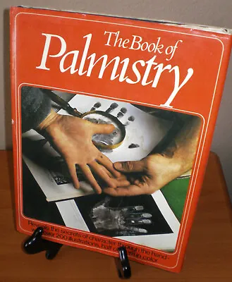 Vintage 1974 The Book Of PALMISTRY By Fred Gettings * HCDJ * 200 Illustrations • $14.99