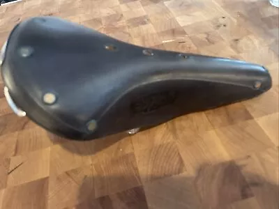 New-Old-Stock Vintage BROOKS B-17 Leather Saddle • Rivets • Black.  (NJ) • $100